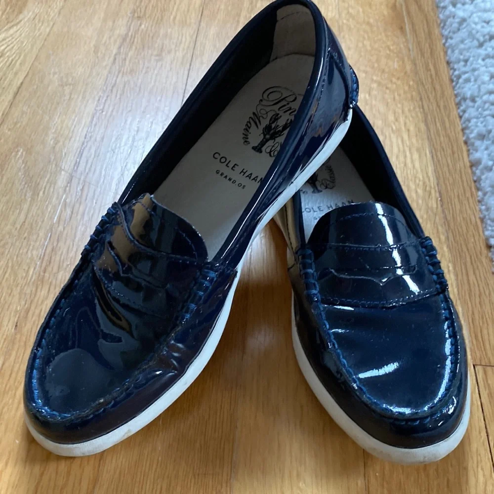 Cole Haan Grand OS pinch LTE Maine classic penny loafer Navy Patent - Picture 1 of 7
